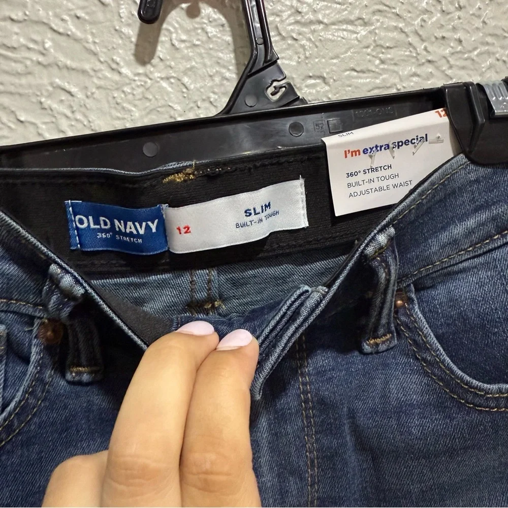 Old Navy Slim Jawstring Distressed Denim Shorts Size 12